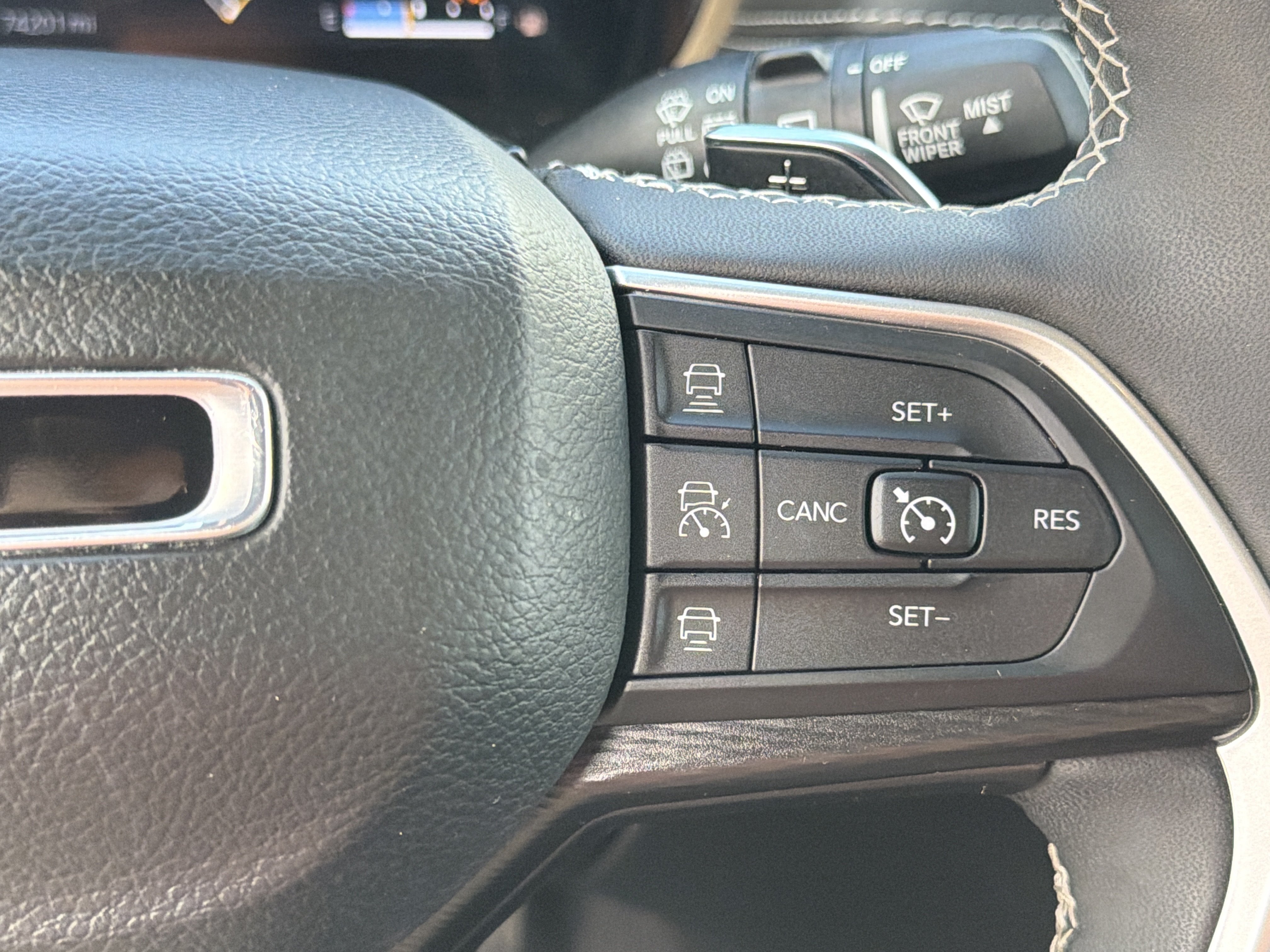 Used 2023 Bright White Clearcoat Jeep Altitude image 28