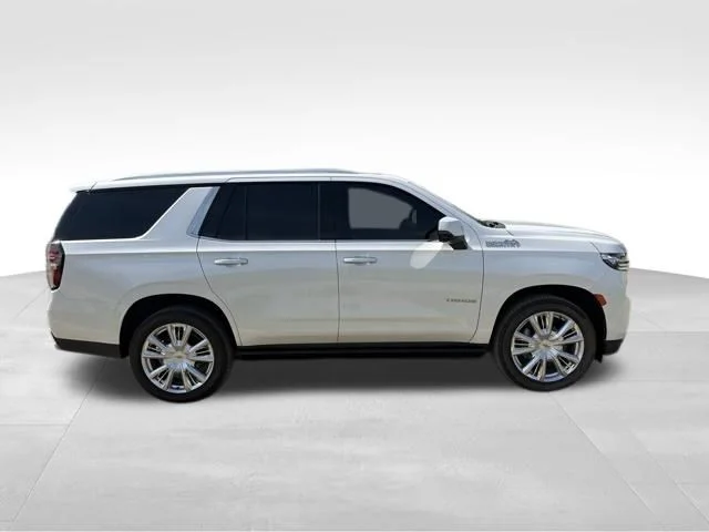 Used 2021 Beige Chevrolet High Country image 2