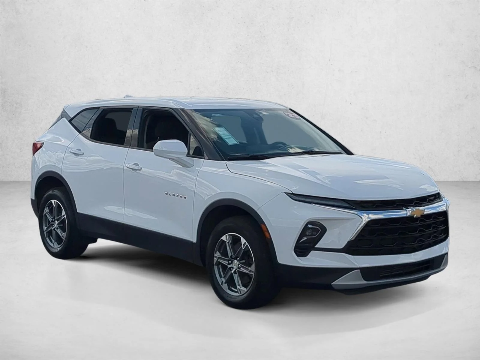 Used 2023 Summit White Chevrolet LT image 3