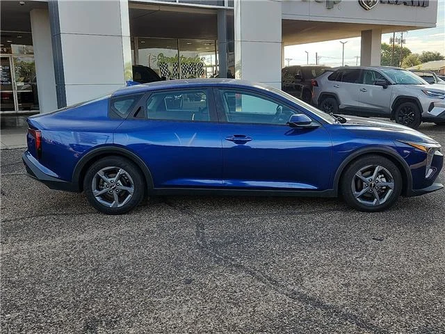 Used 2025 Blue KIA LXS (IVT) image 5