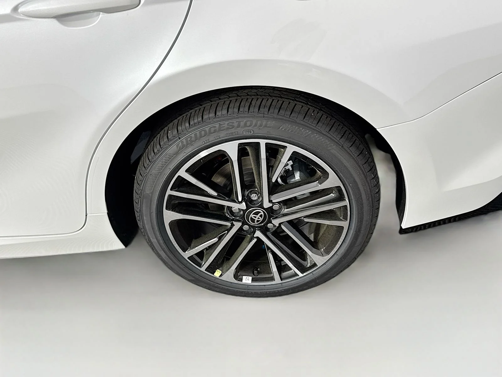 New 2026 Wind Chill Pearl <sup>1</sup> Toyota  XLE AWD image 16