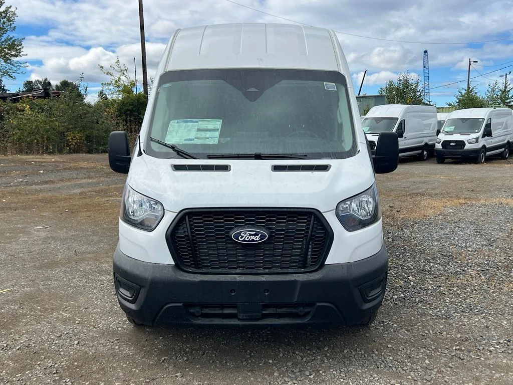 New 2026 Oxford White Ford Cargo Van image 4