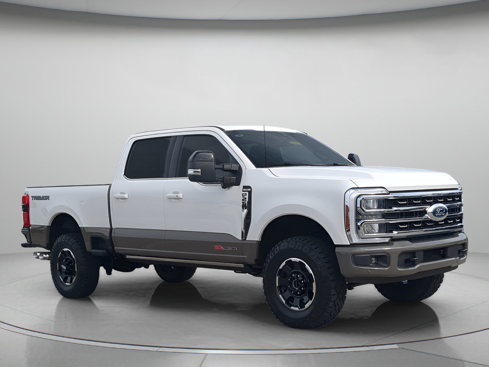 New 2026 Star White Metallic Tri-Coat Ford F-250® King Ranch® image 35