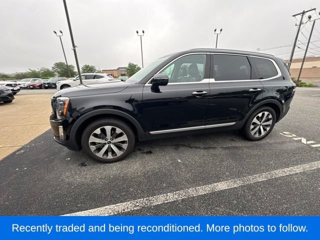 Used 2021 Black Kia S image 1