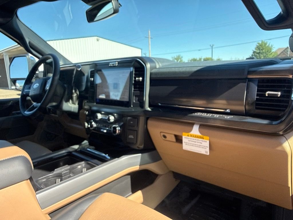 New 2026 Oxford White Ford Lariat image 39