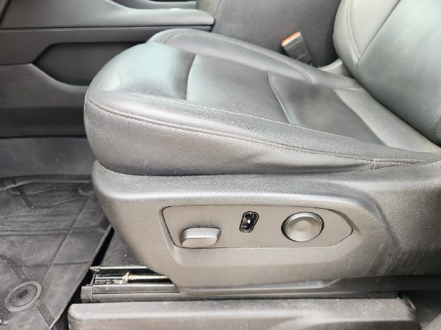2022 Chevrolet Suburban Z71 - Photo 23