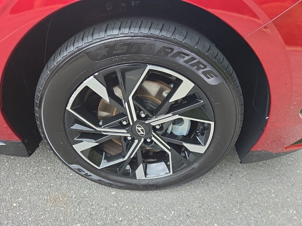Certified Used 2025 Ultimate red Hyundai SEL image 9
