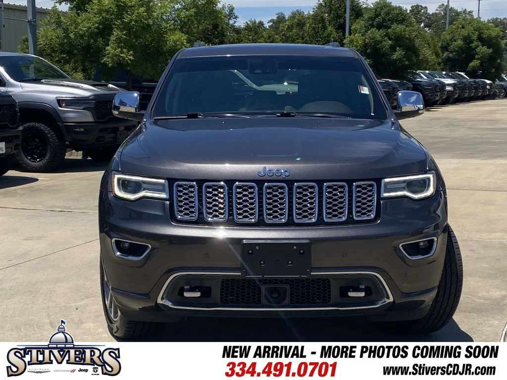 Used 2017 Gray Jeep Overland image 37