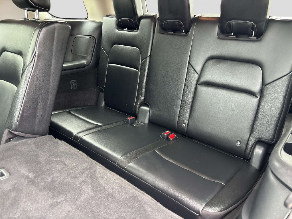 Used 2023 Gray Nissan SL image 12