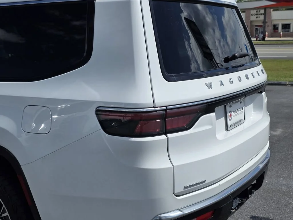 Used 2023 White Jeep Series II image 11
