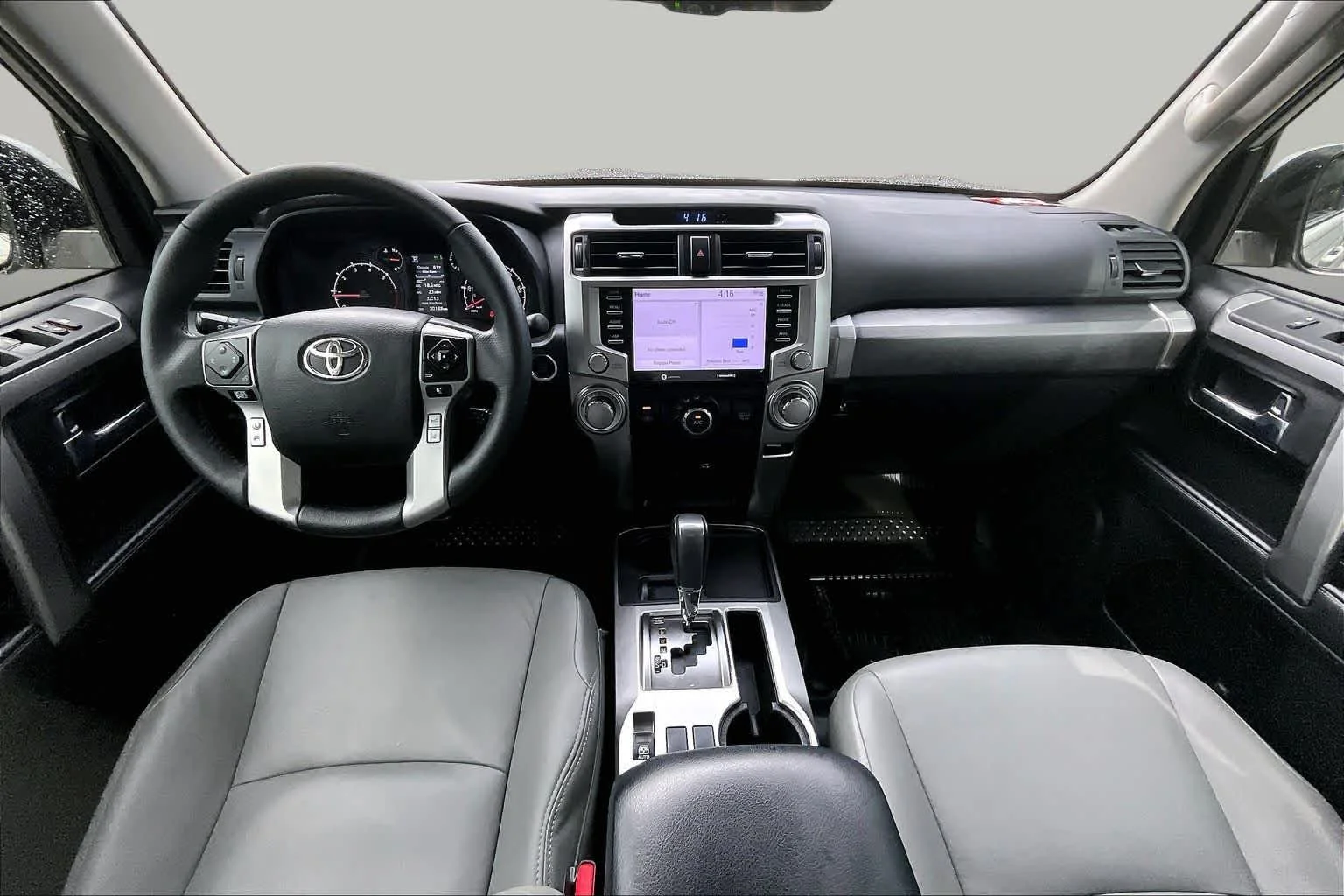 Used 2022 Classic Silver Metallic Toyota SR5 image 16