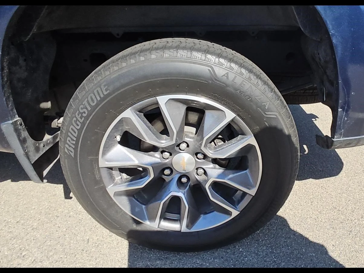 Used 2022 Northsky Blue Metallic Chevrolet Custom image 14