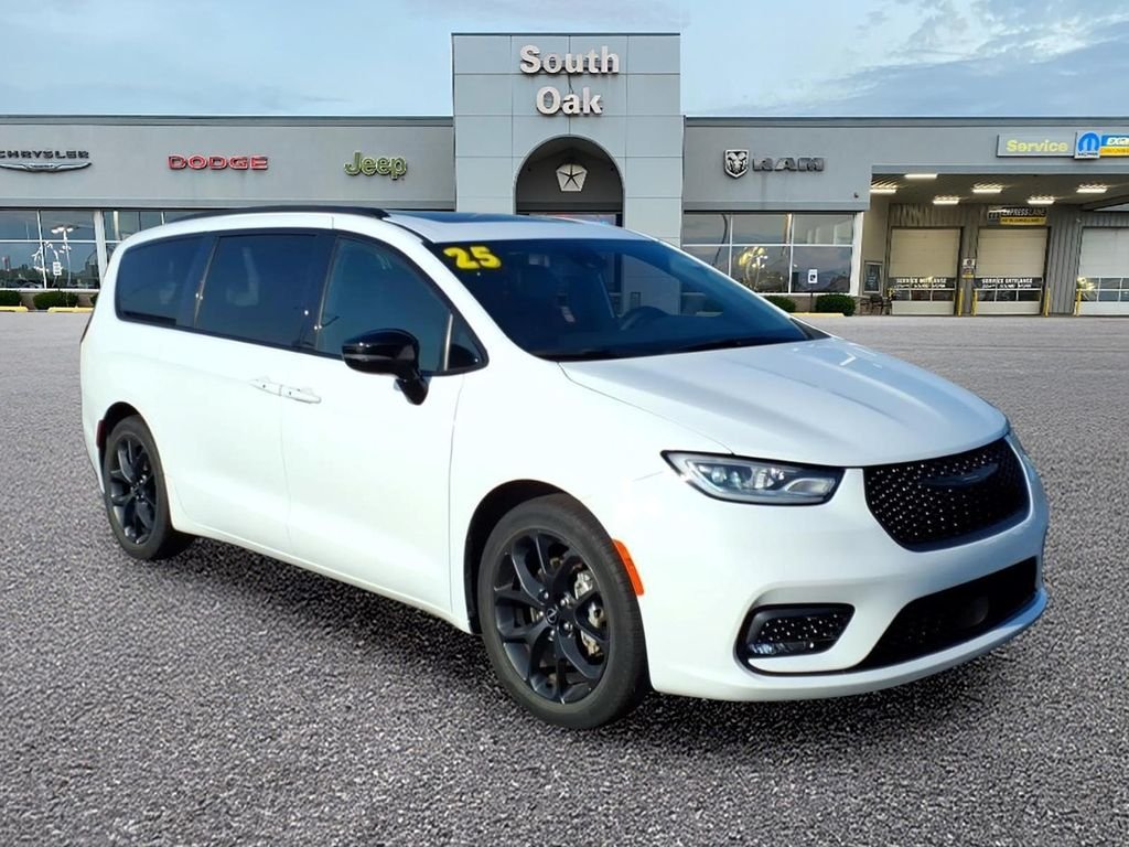 2025 Chrysler Pacifica