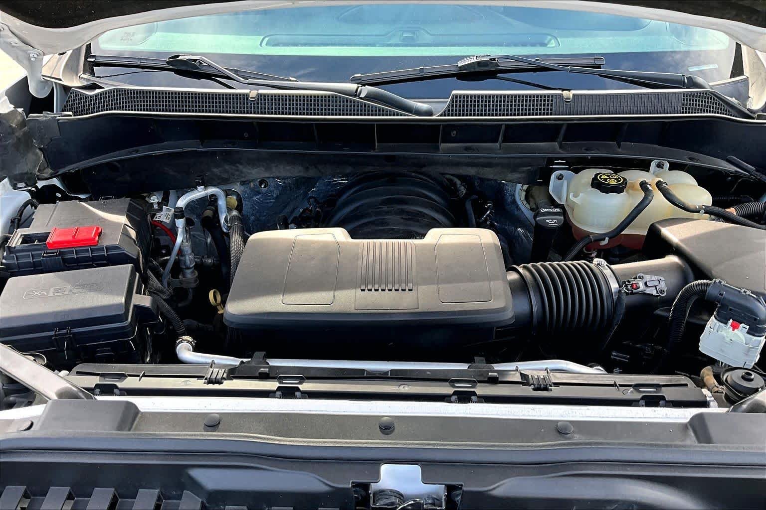 Used 2019 Summit White Chevrolet LT image 32