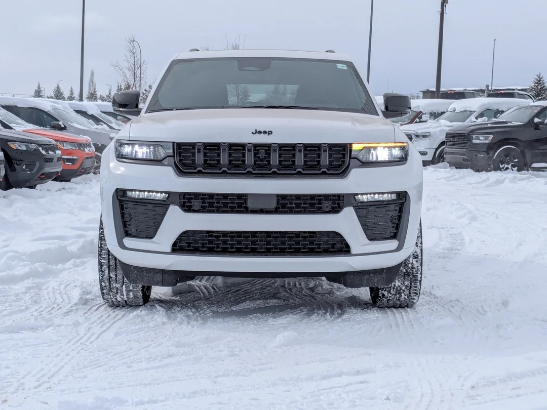 New 2026 White Jeep Limited Reserve - - 4x4 - Nappa Leather - Ventilated Seats - Trailer Tow Pack & More! image 3