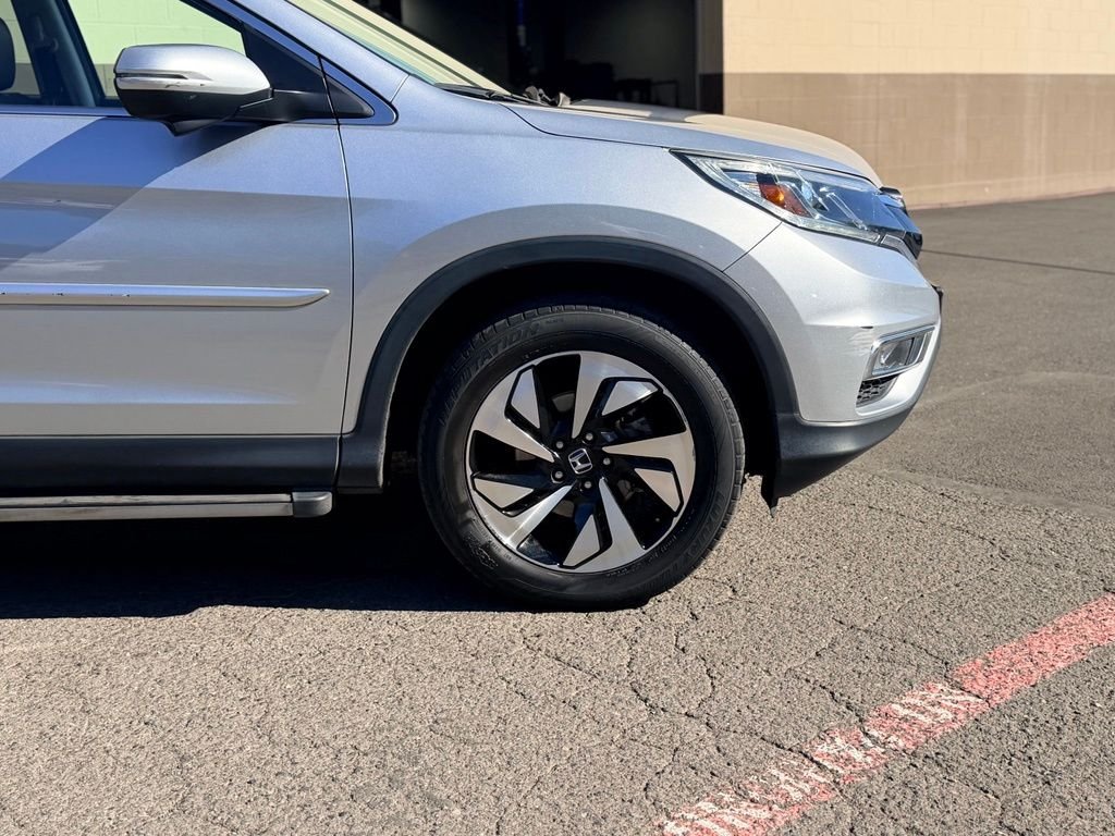 Used 2016  Honda Touring image 2