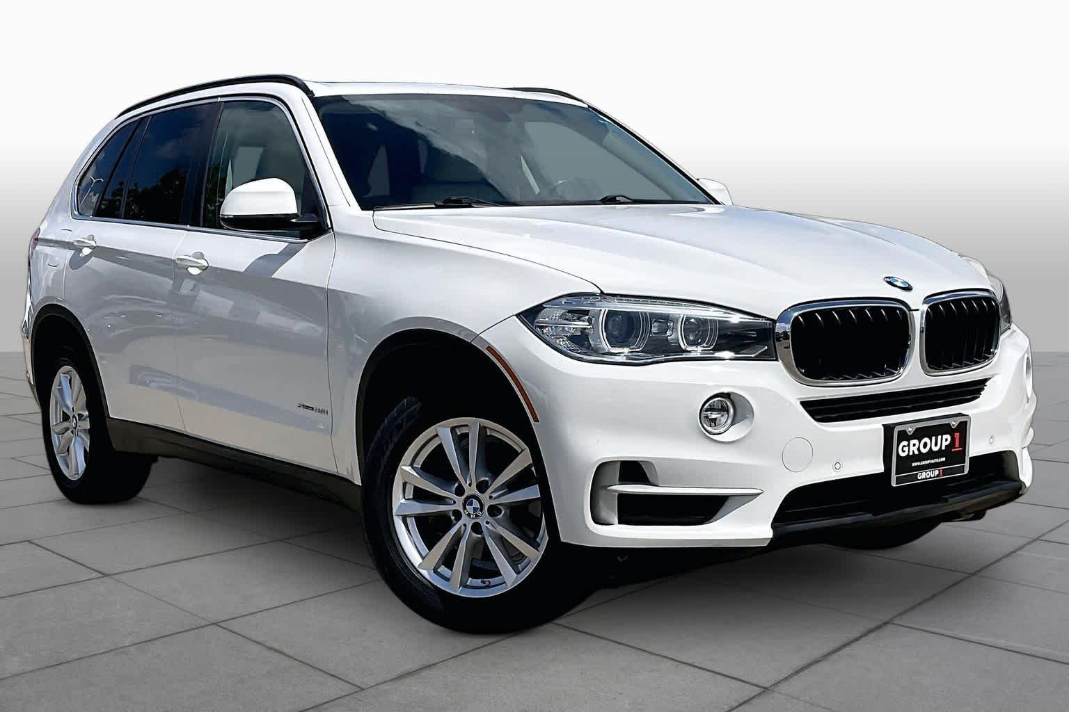 Used 2015 Alpine White BMW sDrive35i image 3