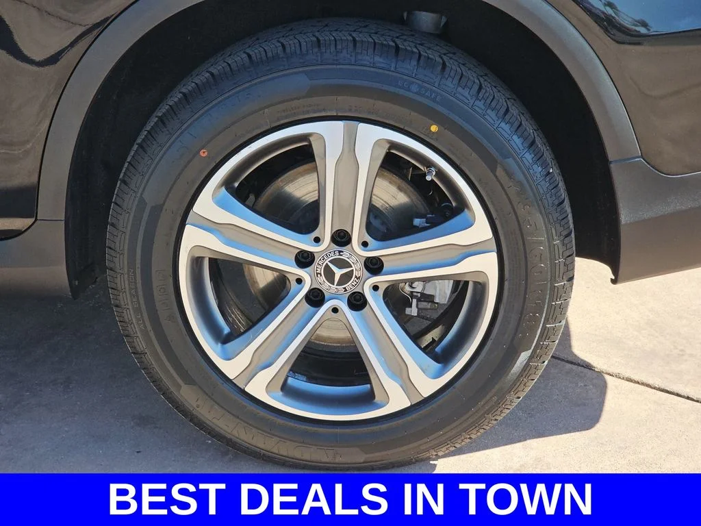 Used 2019 Black Mercedes-Benz GLC 350e image 36