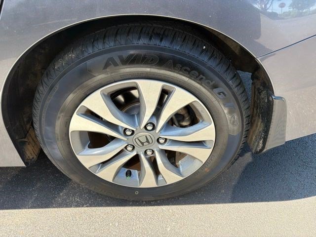 Used 2014 Modern Steel Metallic Honda LX image 5