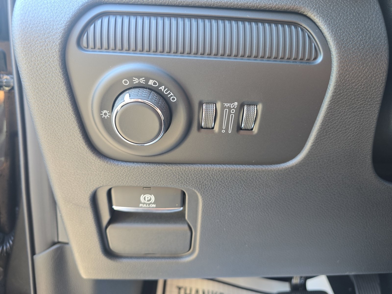New 2026 Baltic Gray Metallic Clearcoat Jeep  image 29