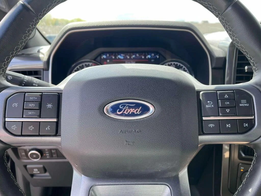 Used 2023 Agate Black Metallic Ford XLT image 22