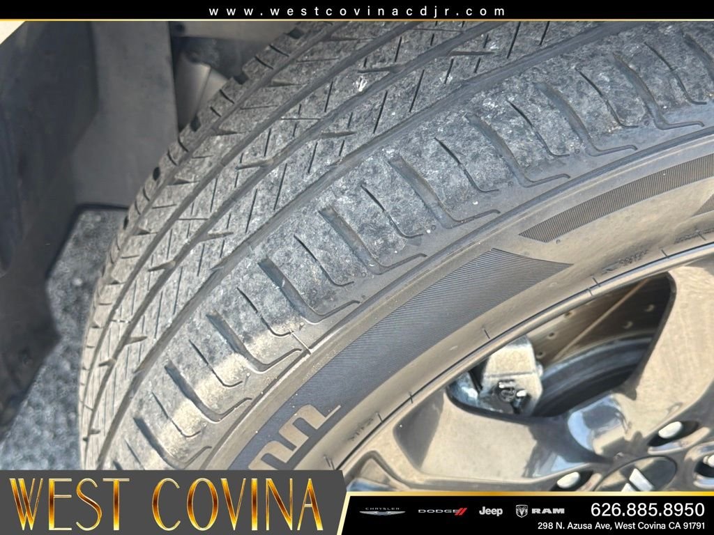 Used 2019 Gray Dodge Crossroad image 18