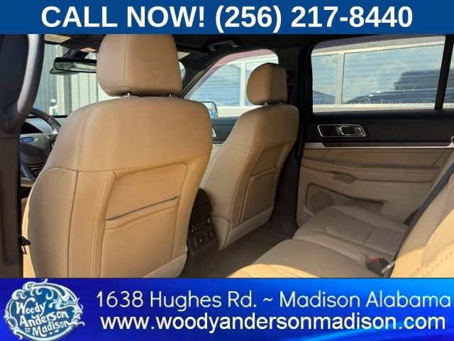 Used 2017 Blue Jeans Metallic Ford Limited image 10