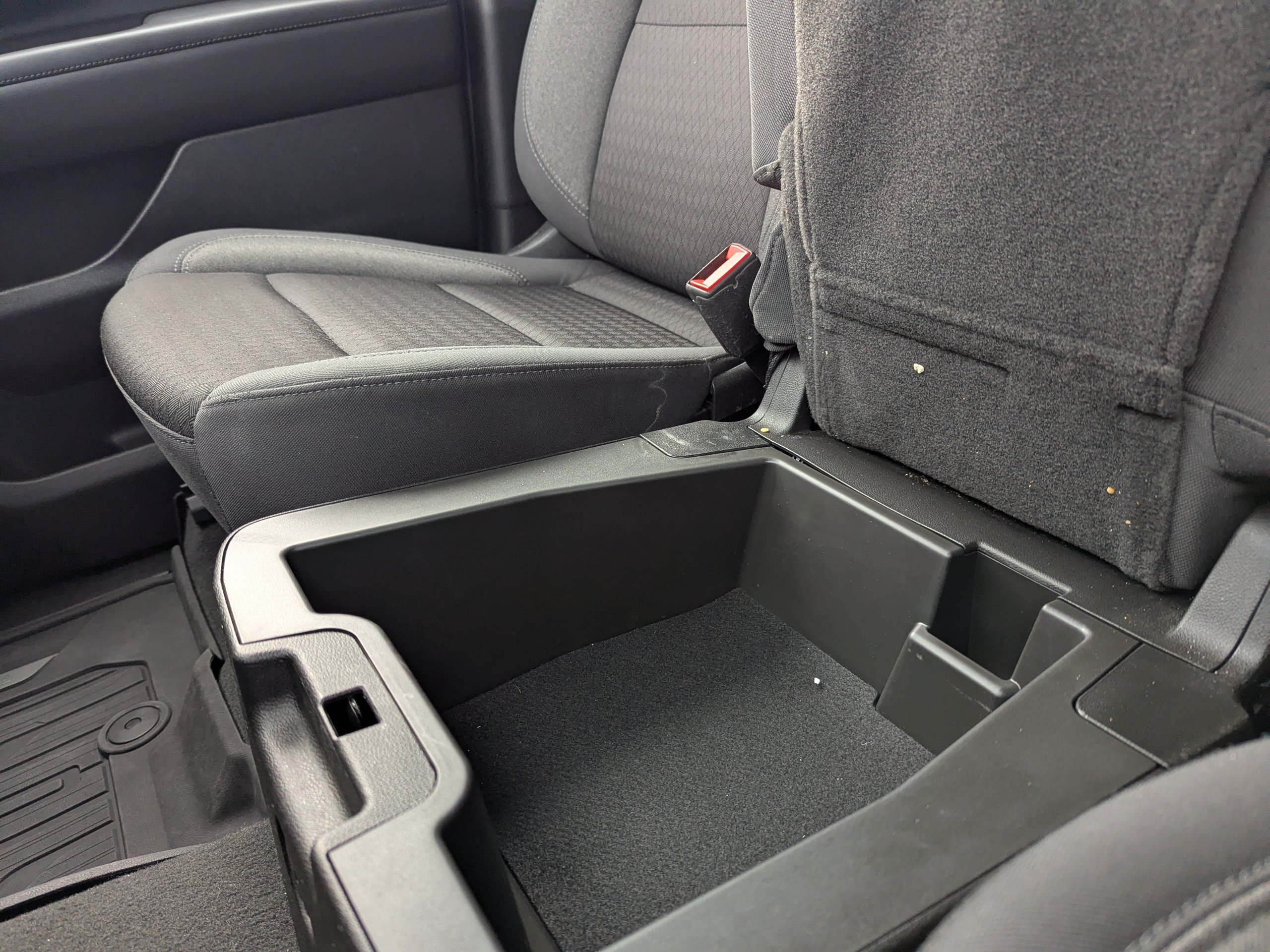 2023 GMC Yukon SLE - Photo 26