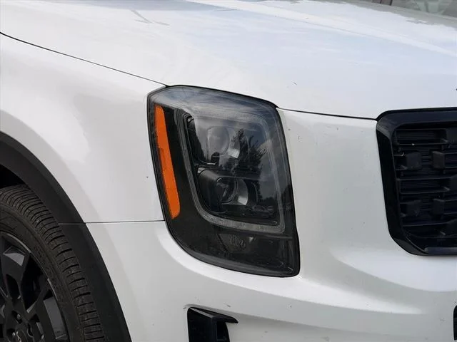Used 2022 White Kia EX image 10