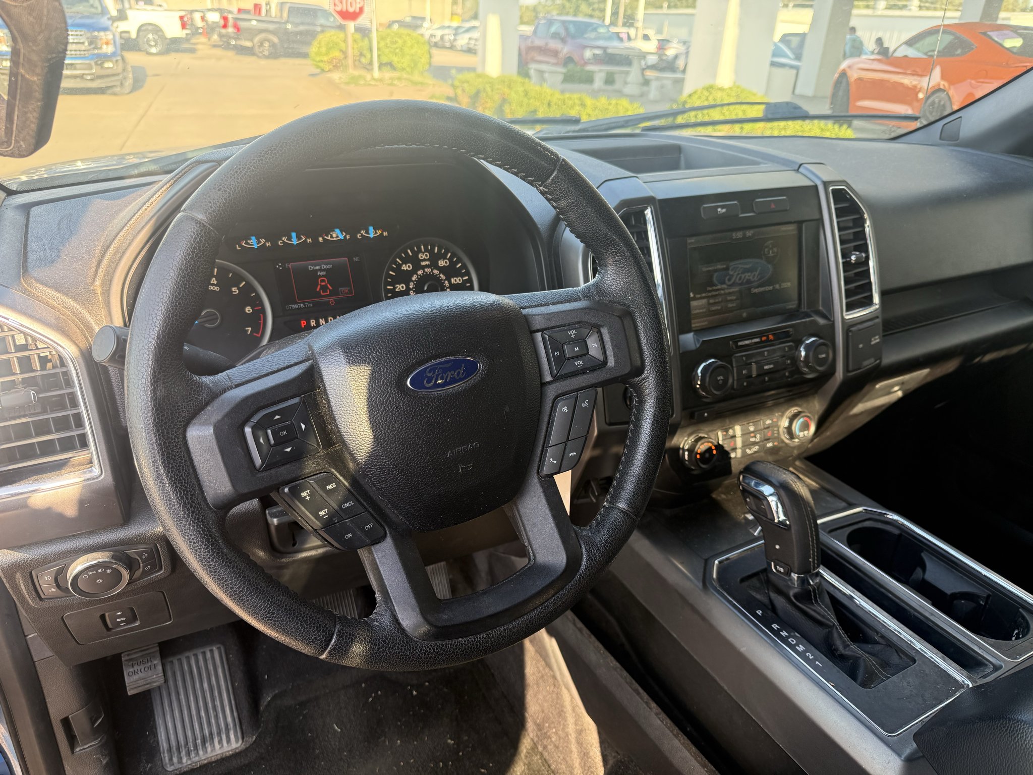 Used 2015 Blue Flame Metallic Ford XLT image 11