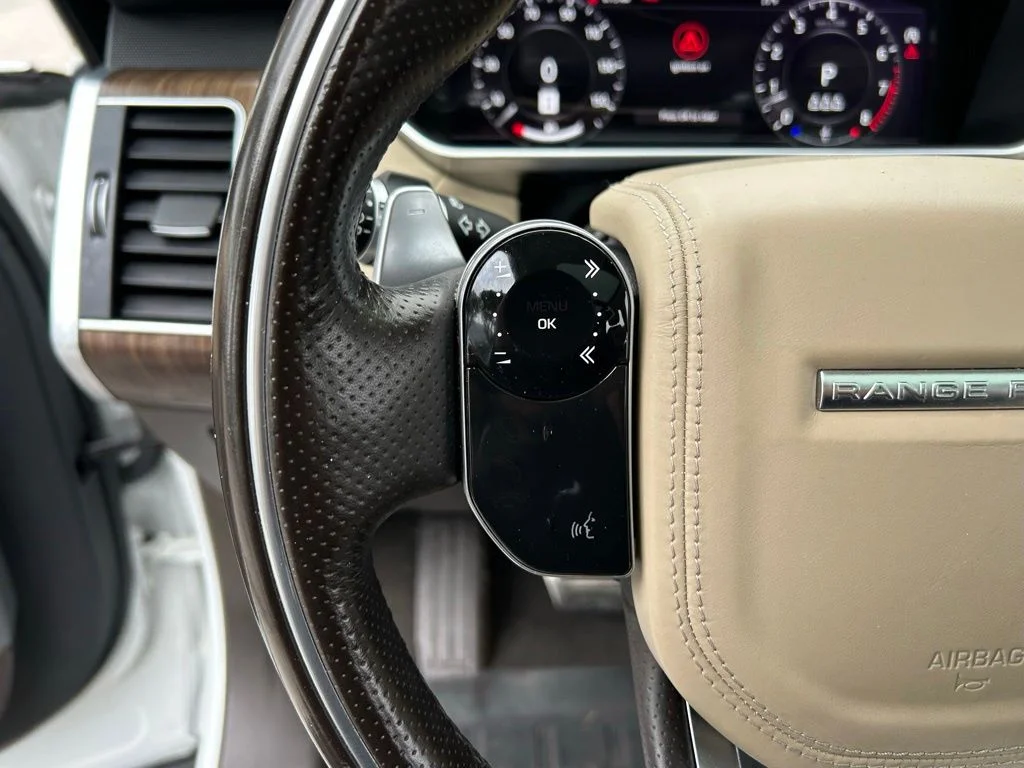 Used 2021 White Land Rover HSE Silver Edition image 19