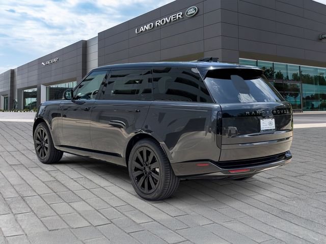 New 2026 Carpathian Grey Land Rover SE image 3