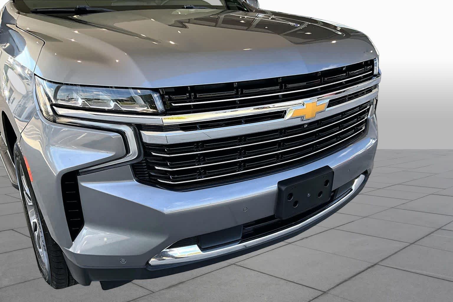 Used 2021 Satin Steel Metallic Chevrolet LT image 29