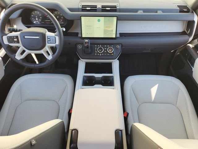 Used 2025 Santorini Black Metallic Land Rover X-Dynamic SE image 25