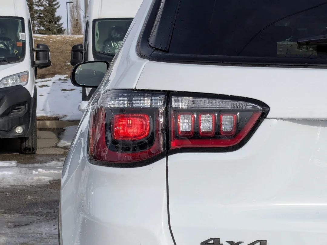 New 2026 White Jeep North - - 4x4 - Altitude Special Edition 18 inch Blacked Out Wheels & More! image 11