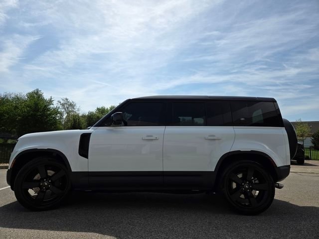 2024 Land Rover Defender SE - Photo 22