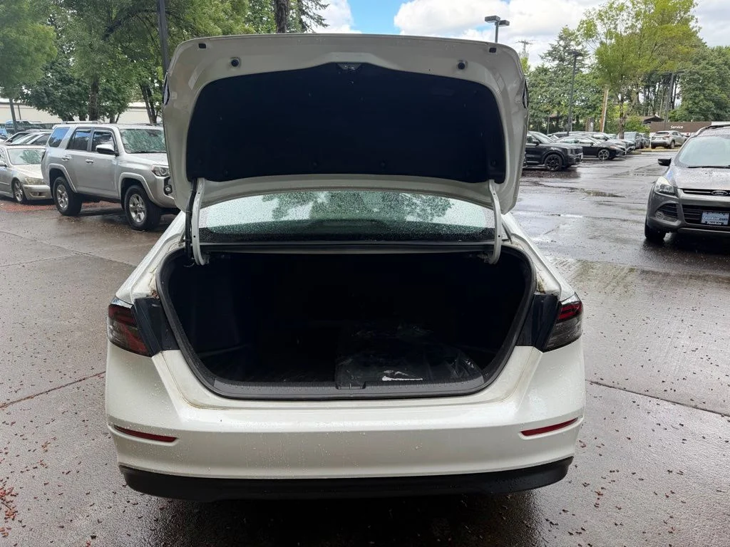 Used 2023 Platinum White Honda EX image 14