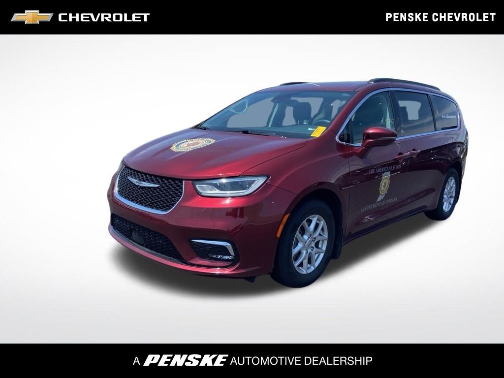 2022 Chrysler Pacifica Touring L's photo