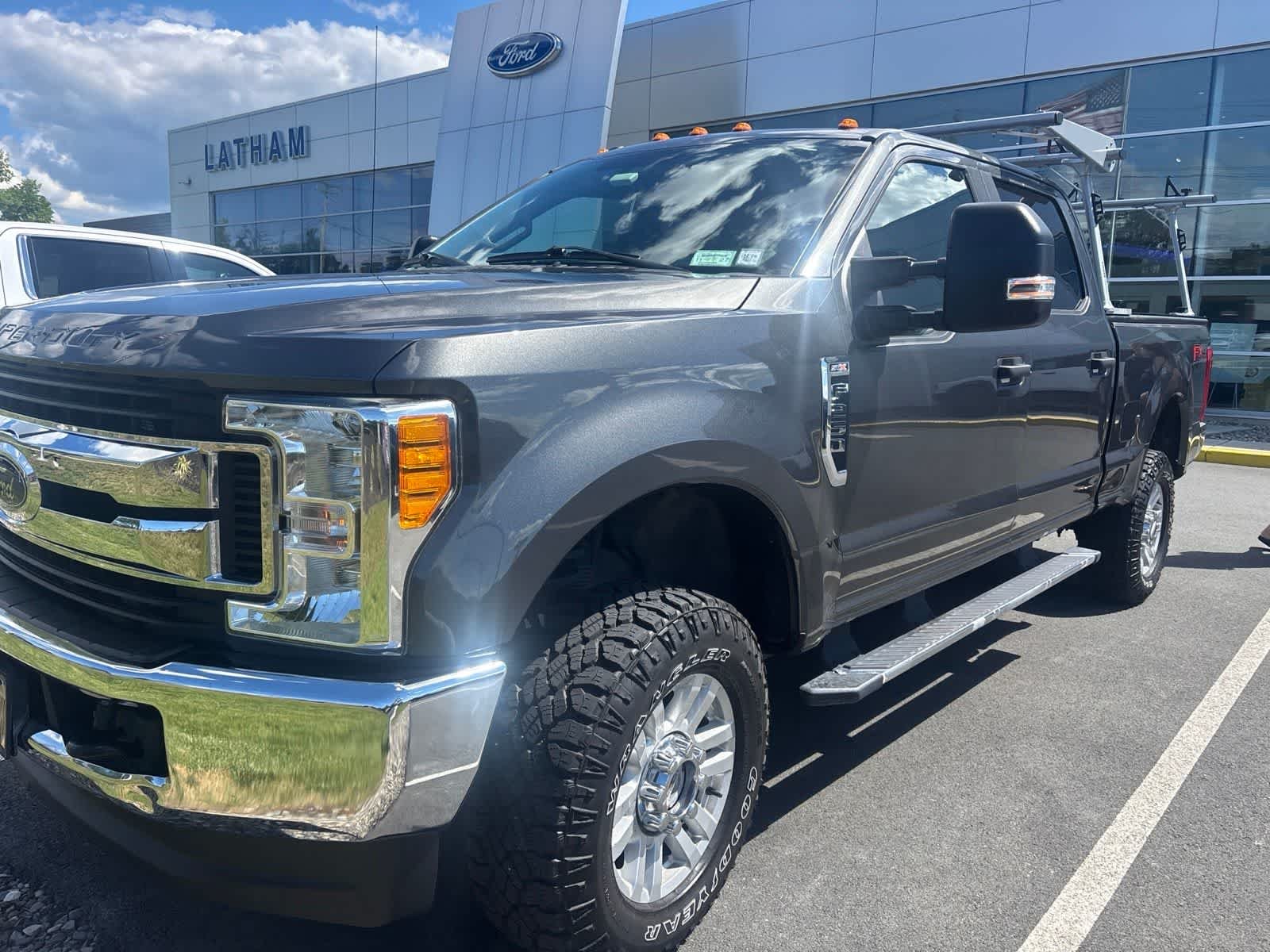 Used 2017 Magnetic Metallic Ford XL image 1