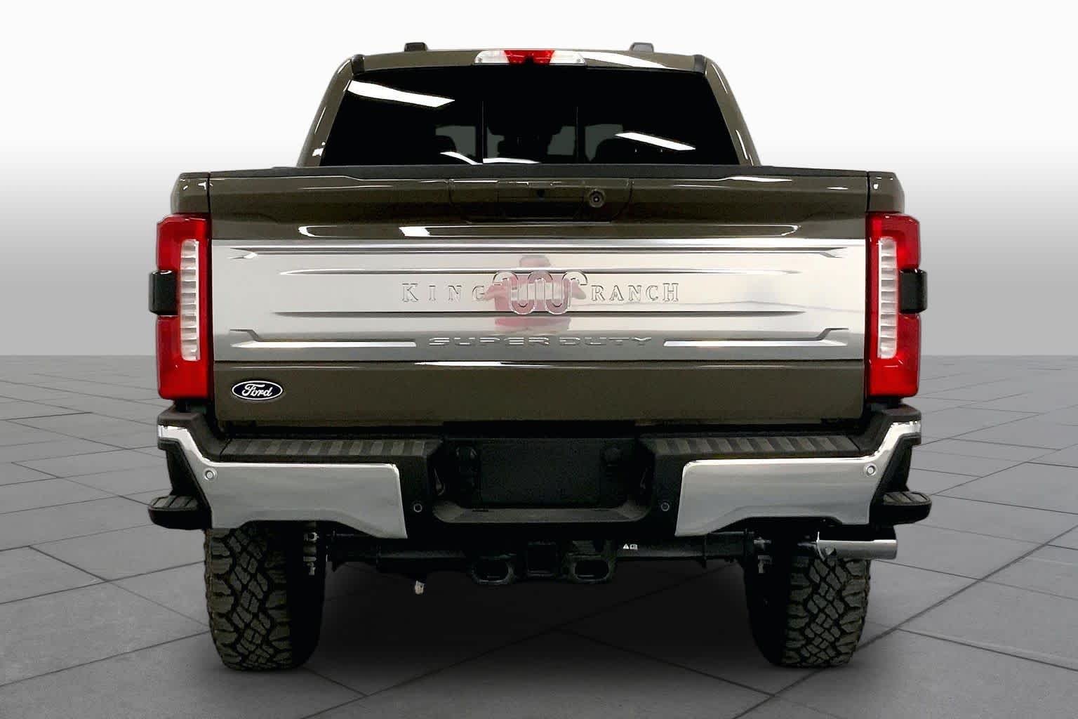 New 2027 Marsh Gray Metallic Ford F-250® King Ranch® image 4