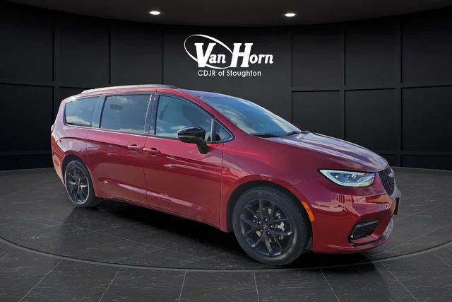 New 2026 Red Hot Pearl-Coat Exterior Paint Chrysler Select image 40