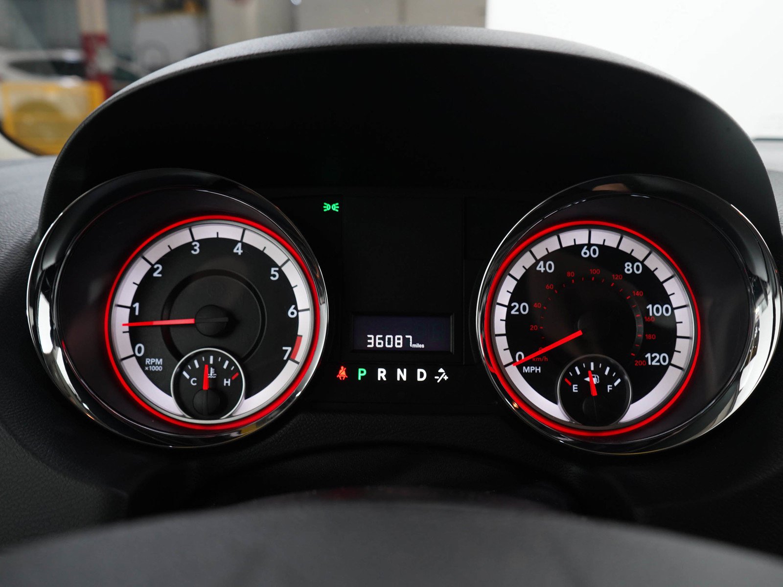 Used 2015 Redline 2 Coat Pearl Dodge Sxt image 29