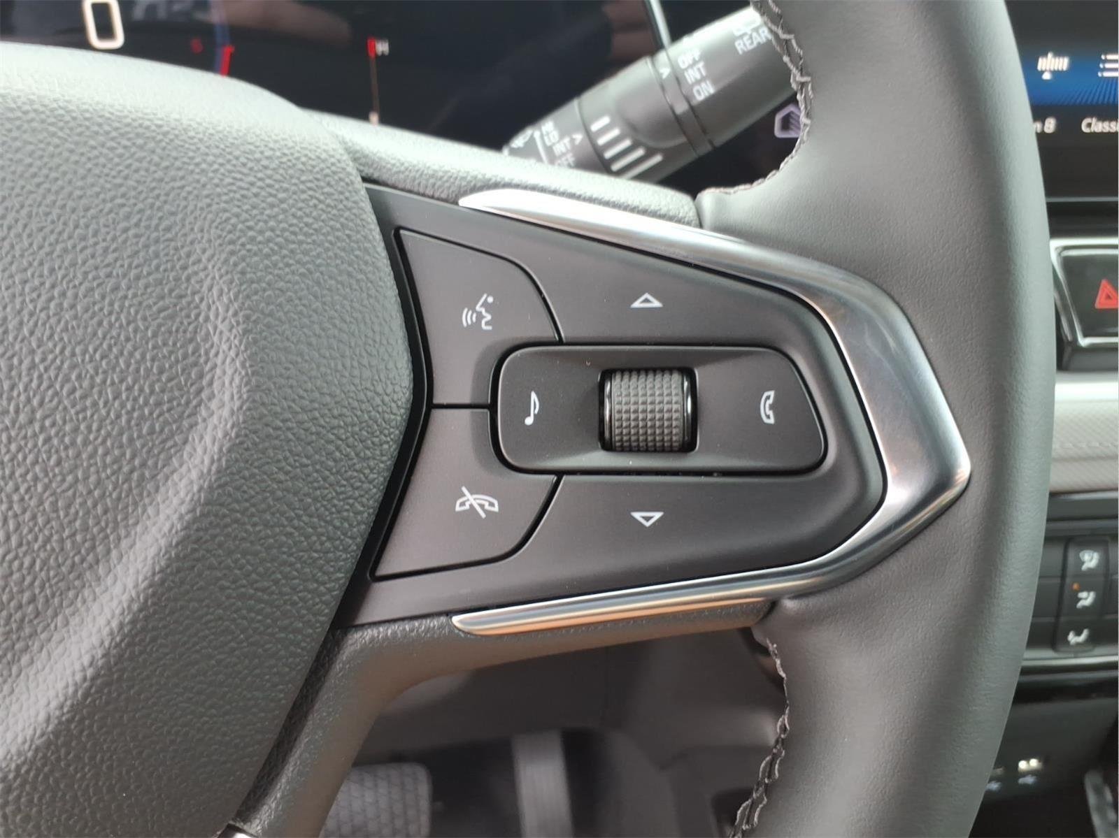 New 2026 Summit White Chevrolet LT image 20