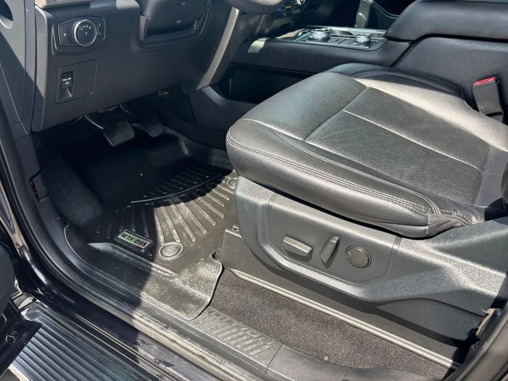 Used 2020 Black Ford XLT image 37