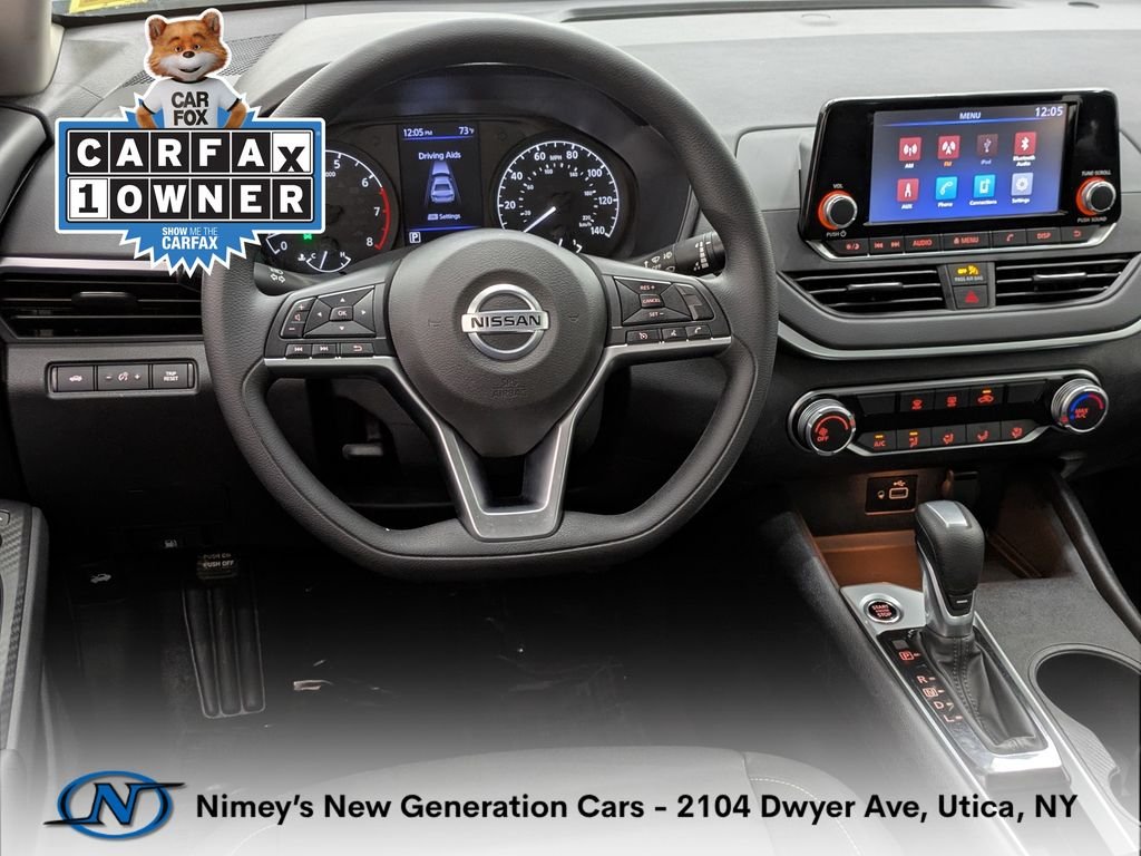Used 2022 White Nissan 2.5 S image 4