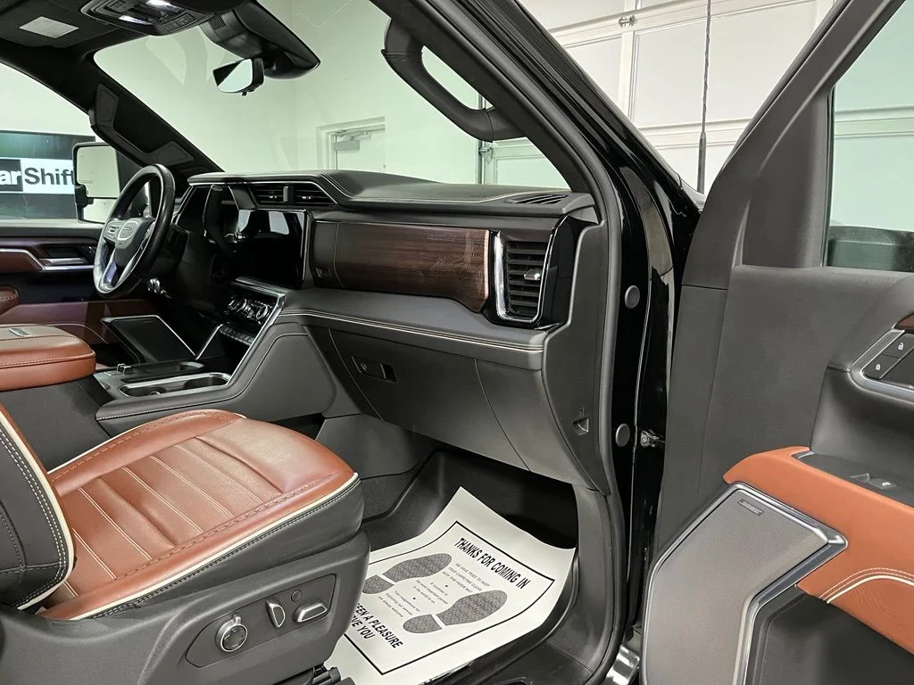 Used 2025 Black GMC Denali Ultimate image 57