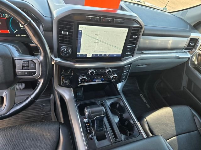 Used 2021 White Ford Lariat image 17