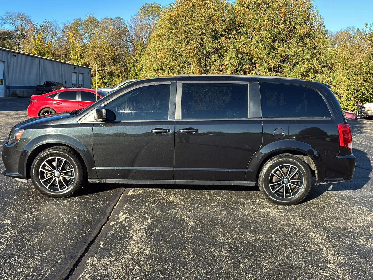 Used 2018 Black Onyx Crystal Pearlcoat Dodge GT image 2