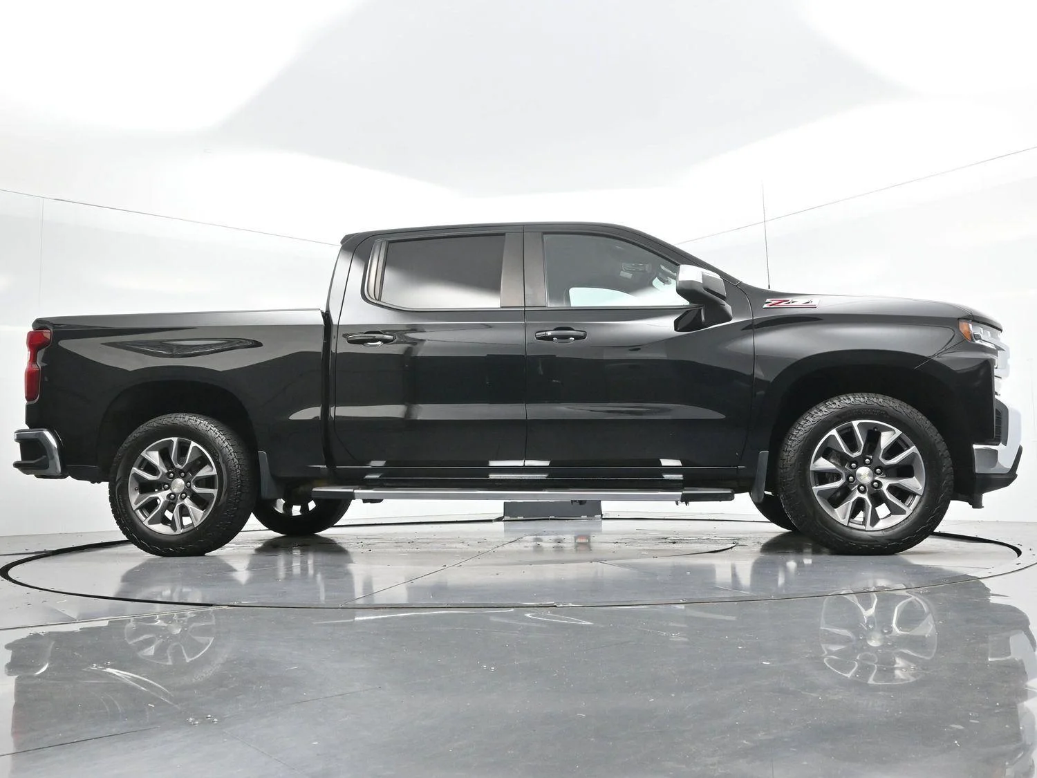 Used 2022 Black Chevrolet LT image 50