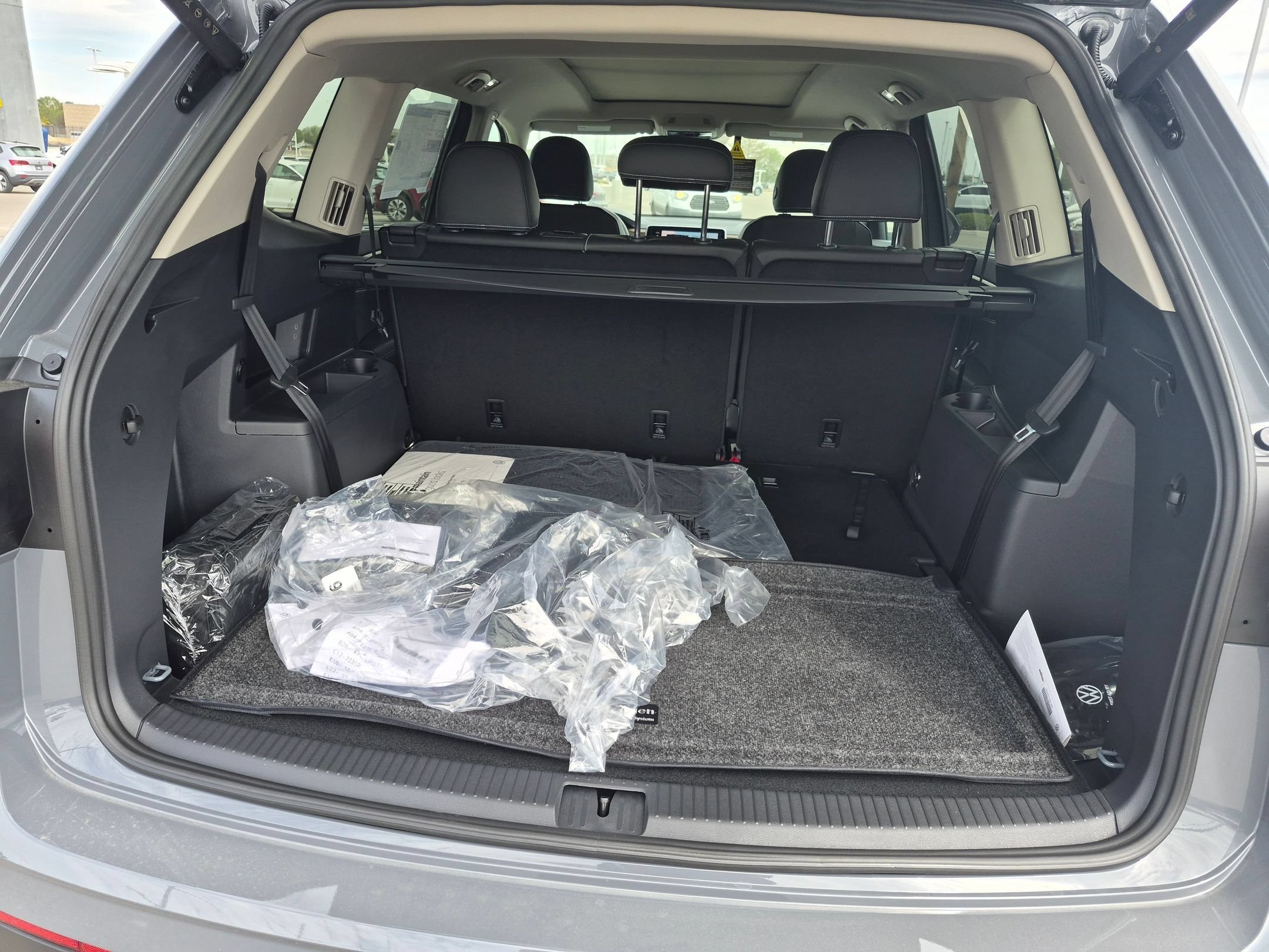 New 2026 Pure Gray Volkswagen 2.0T SE w/Technology image 27